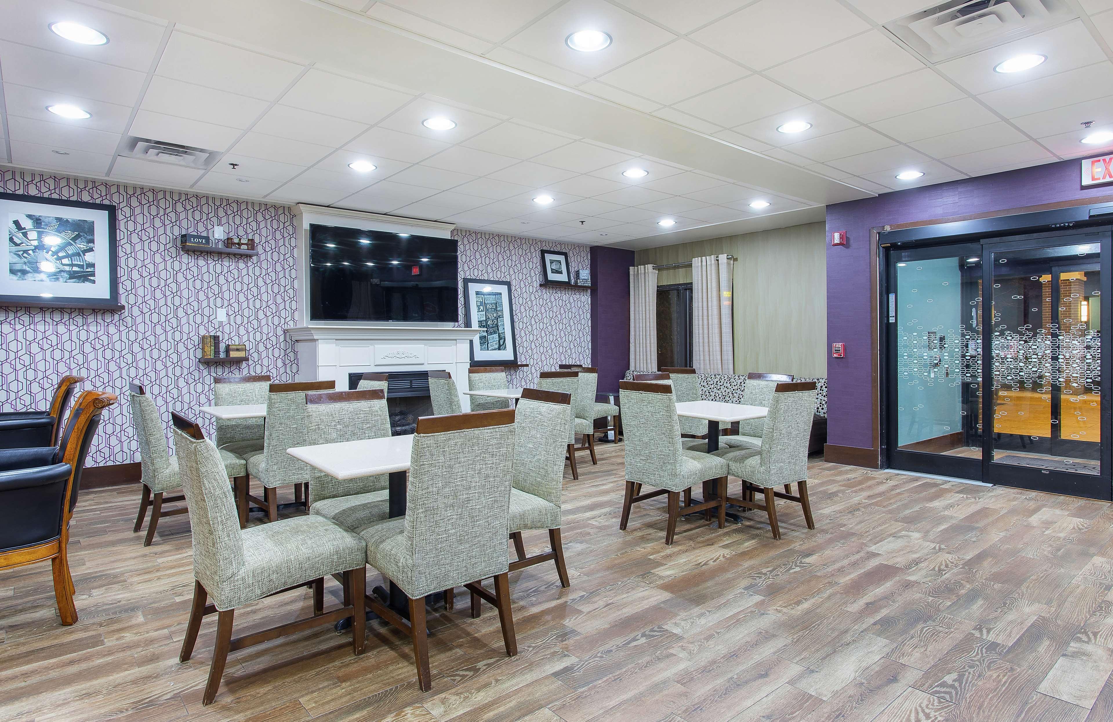 Hampton Inn Cullman Buitenkant foto