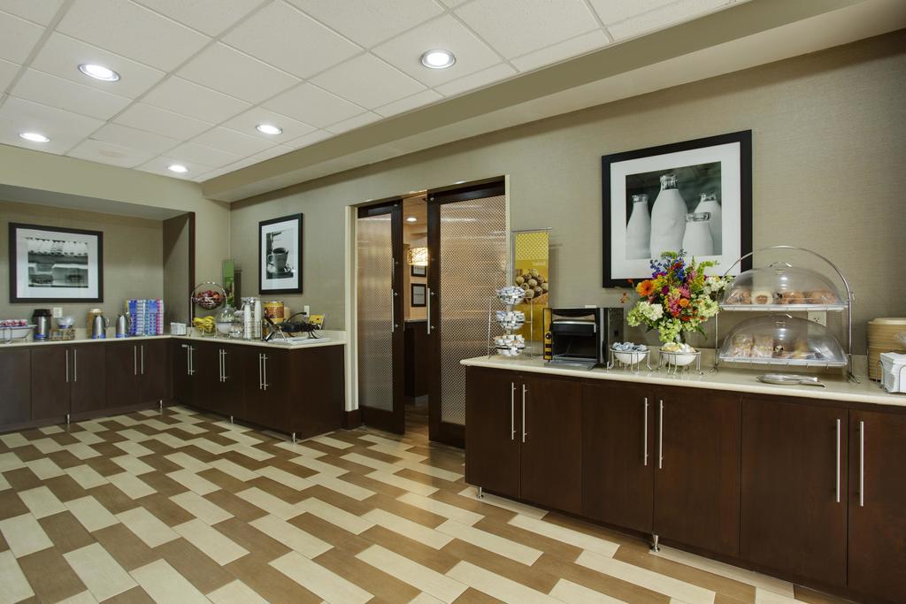 Hampton Inn Cullman Buitenkant foto