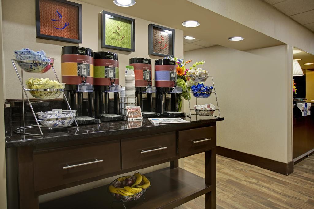 Hampton Inn Cullman Buitenkant foto