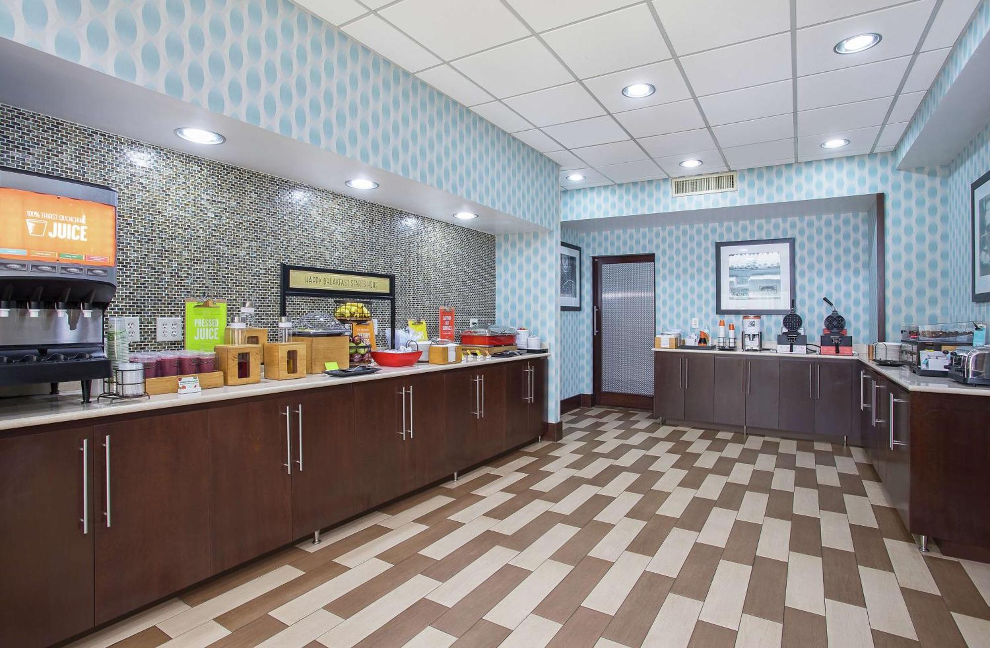Hampton Inn Cullman Buitenkant foto